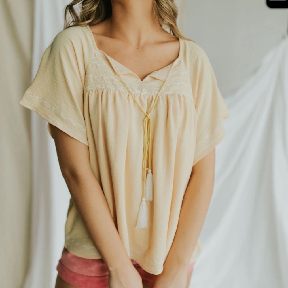 NWT Tea n Rose Yellow Embroidered Blouse